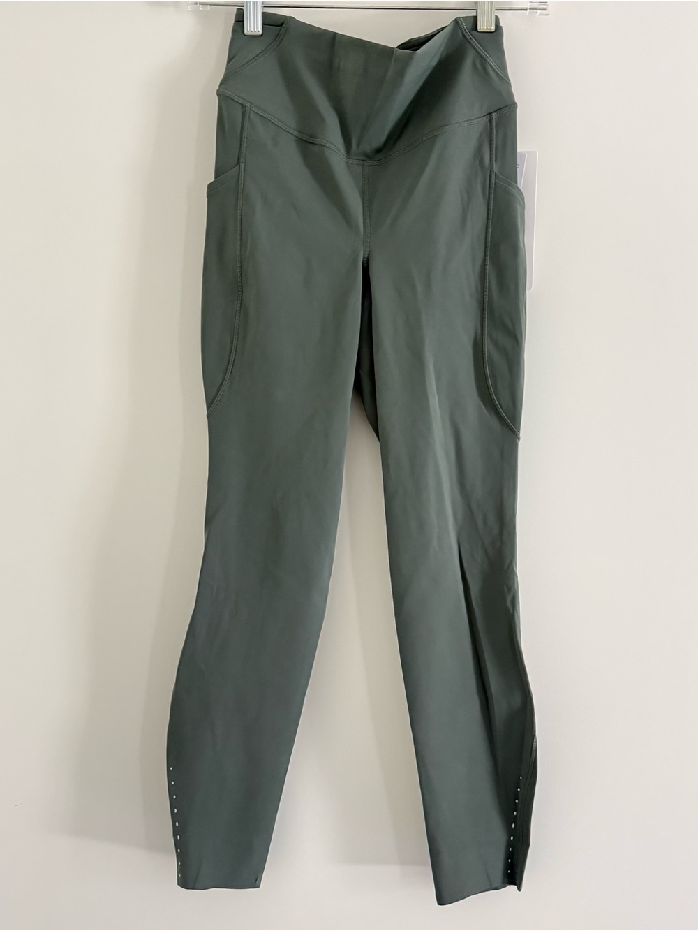 lululemon athletica Fast and Free HR Tight 25” 5 pockets Willow Leaf
